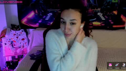 Snapshot of sex_pride chatting on 01.13.25 Leyila Johnnyn online show from 01.13.25