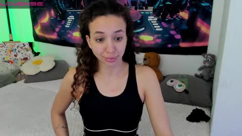 Snapshot of sex_pride chatting on 02.24.25 Leyila Johnnyn online show from 02.24.25