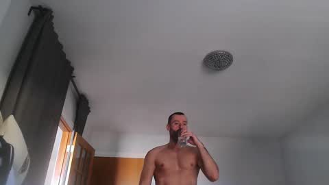 Snapshot of sexbrute chatting on 01.18.25 sexbrute online show from 01.18.25