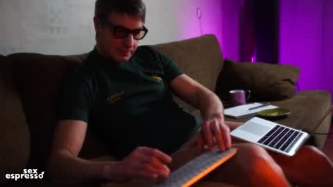 Snapshot of sexespresso chatting on 12.31.24 Thank you for Birthday Wishes online show from 12.31.24