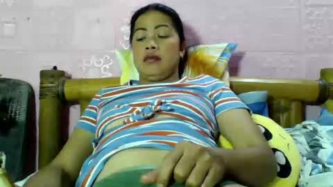 Snapshot of sexgoddesses4u chatting on 12.05.25 Ems online show from 12.05.25