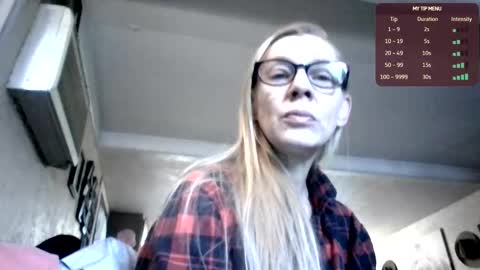 Snapshot of sexi69bigirl chatting on 02.18.26 sexi69bigirl online show from 02.18.26