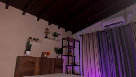 ... Camila ... online show from 09.25.25