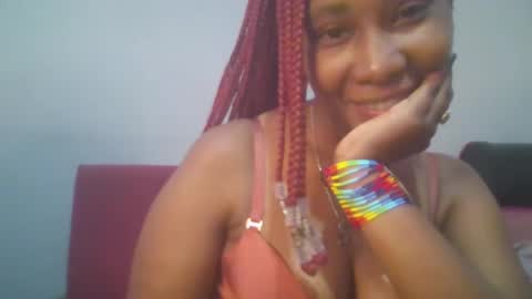 Snapshot of sexie_curvie chatting on 03.01.25 Maggie online show from 03.01.25