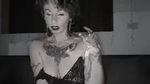 Trixy Rose online show from 01.10.25