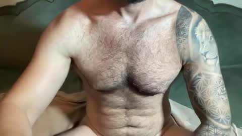 Snapshot of sexologistbull chatting on 06.12.26 SexologistBull online show from 06.12.26