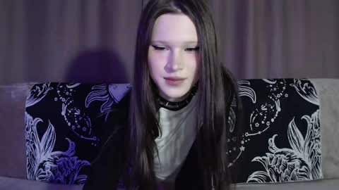 Nextdoor Princess online show from 11.25.25