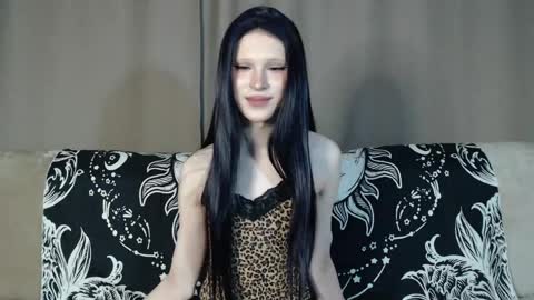 Snapshot of sexpired_princess chatting on 04.29.26 Nextdoor Princess online show from 04.29.26