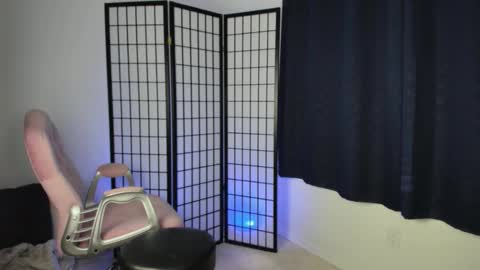 Snapshot of sexpotjess chatting on 10.28.25 Sexpot Jess online show from 10.28.25