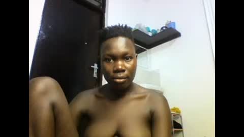 Snapshot of sexqueen02 chatting on 01.27.25 sexqueen02 online show from 01.27.25