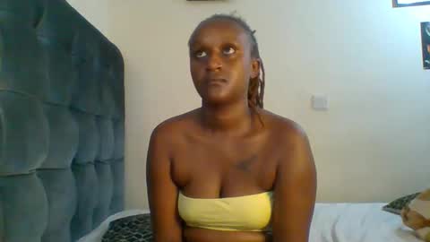 Snapshot of sexsy_sally chatting on 02.28.26 sexsysally online show from 02.28.26