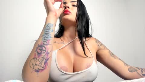 Snapshot of sexual_addiction chatting on 01.15.25 SARA online show from 01.15.25