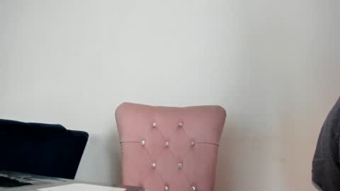 Snapshot of sexual_addiction chatting on 10.05.25 SARA online show from 10.05.25