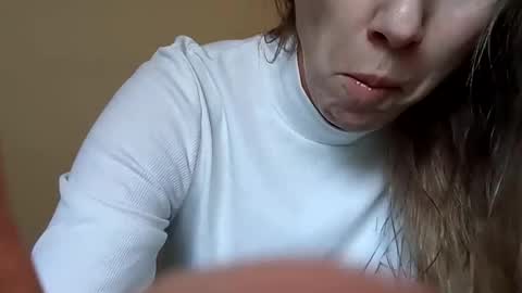 Snapshot of sexualangel chatting on 02.17.25 Verona online show from 02.17.25