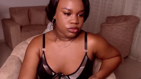 Snapshot of sexx_amara chatting on 01.12.26 Amara online show from 01.12.26