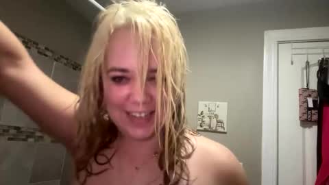 Snapshot of sexxiibossbabe chatting on 11.19.25 sexxiibossbabe online show from 11.19.25