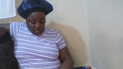 Snapshot of sexxy_bree chatting on 09.28.25 sexxy_bree online show from 09.28.25