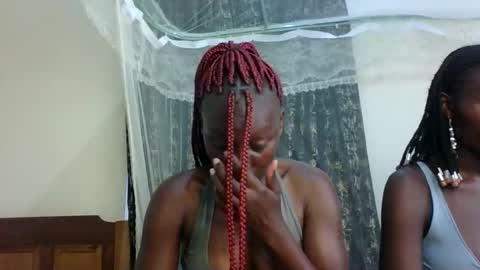 Snapshot of sexxy_melmine chatting on 04.26.26 Dolly online show from 04.26.26