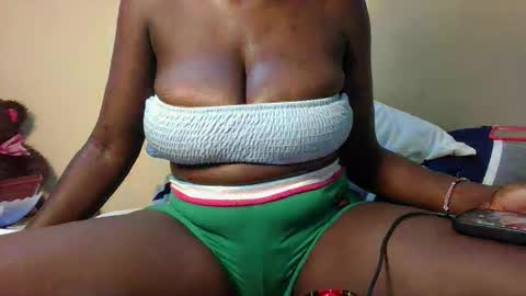 sexxyboob2 online show from 05.19.26