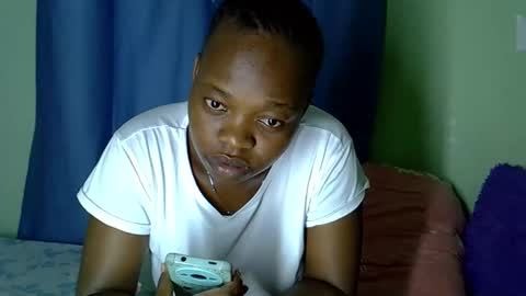 African Queen online show from 09.15.25