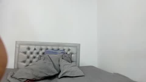 sexxylatincouple1 online show from 03.31.26