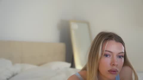 Lorry small boobs and Maya big boobs  friends with benefits online show from 03.27.26