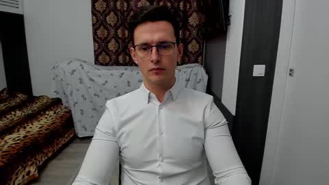 Snapshot of sexxymuscles4u chatting on 03.11.25 Sexxymuscles4U online show from 03.11.25
