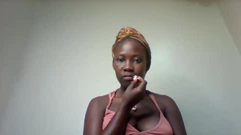 Snapshot of sexxyvajaina chatting on 02.04.25 sexxyvajaina online show from 02.04.25