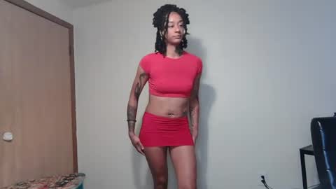 Snapshot of sexy6foot chatting on 06.24.26 sexy6foot online show from 06.24.26