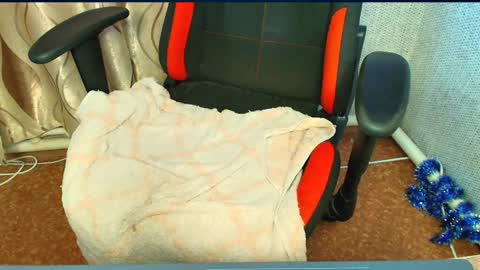 Jessica  Face only in pvt or in snapchat Dont ask more.... online show from 02.20.25