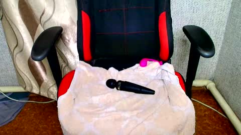 Jessica  Face only in pvt or in snapchat Dont ask more.... online show from 09.09.25