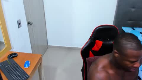Snapshot of sexy_blackman chatting on 02.25.25 sexy blackman online show from 02.25.25