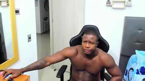 Snapshot of sexy_blackman chatting on 03.06.25 sexy blackman online show from 03.06.25