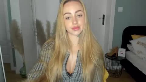 C o r a l i e online show from 06.10.26