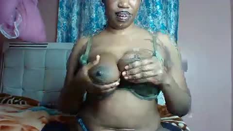 Snapshot of sexy_dot chatting on 12.11.24 dotie online show from 12.11.24