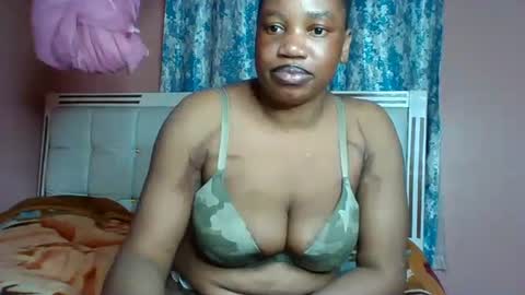 Snapshot of sexy_dot chatting on 12.13.24 dotie online show from 12.13.24