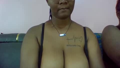 Snapshot of sexy_helle chatting on 12.05.25 sexy_helle online show from 12.05.25