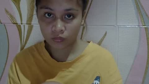 Snapshot of sexy_henley chatting on 12.16.24 henley online show from 12.16.24