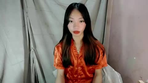 Snapshot of sexy_jeann chatting on 12.05.25 Shane online show from 12.05.25