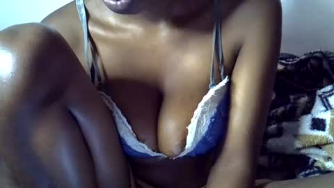 Snapshot of sexy_leila3 chatting on 06.29.26 kayla online show from 06.29.26