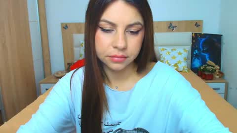 Snapshot of sexy_lily20 chatting on 06.27.26 Lily online show from 06.27.26