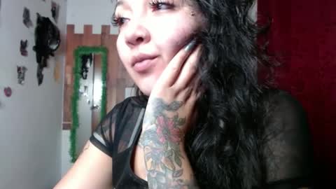 sexy lolas online show from 01.18.25