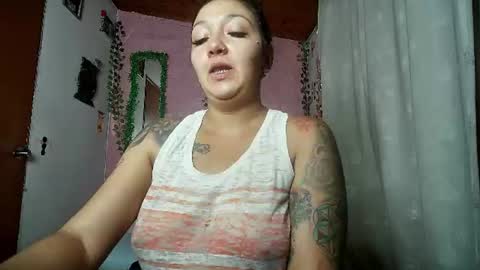 Snapshot of sexy_lolas chatting on 07.09.26 sexy lolas online show from 07.09.26