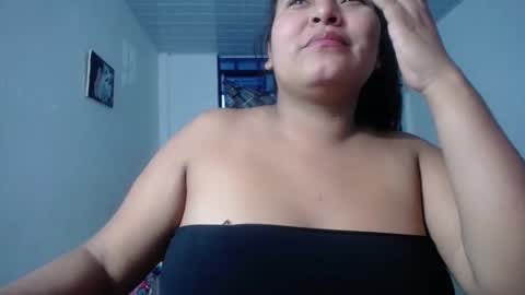 Snapshot of sexy_love_15 chatting on 10.19.25 SIRENA LOVE online show from 10.19.25