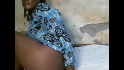 sexy_lunah online show from 12.15.25