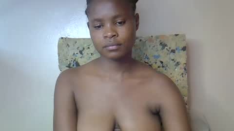 Molyne online show from 04.19.26