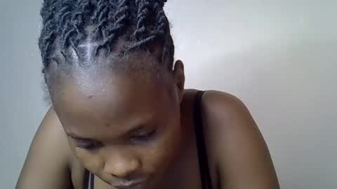 Molyne online show from 04.20.26