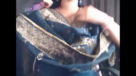 Snapshot of sexy_myra18 chatting on 02.03.25 myra online show from 02.03.25