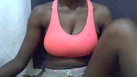 Snapshot of sexy_peach4 chatting on 06.17.26 sexy_peach4 online show from 06.17.26