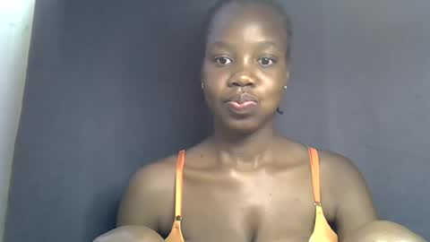 Snapshot of sexy_peach4 chatting on 06.30.26 sexy_peach4 online show from 06.30.26